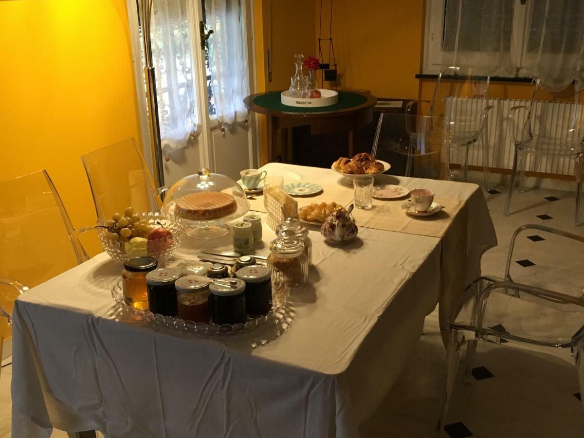 B&B La Rosa Segreta Genoa Bagian luar foto