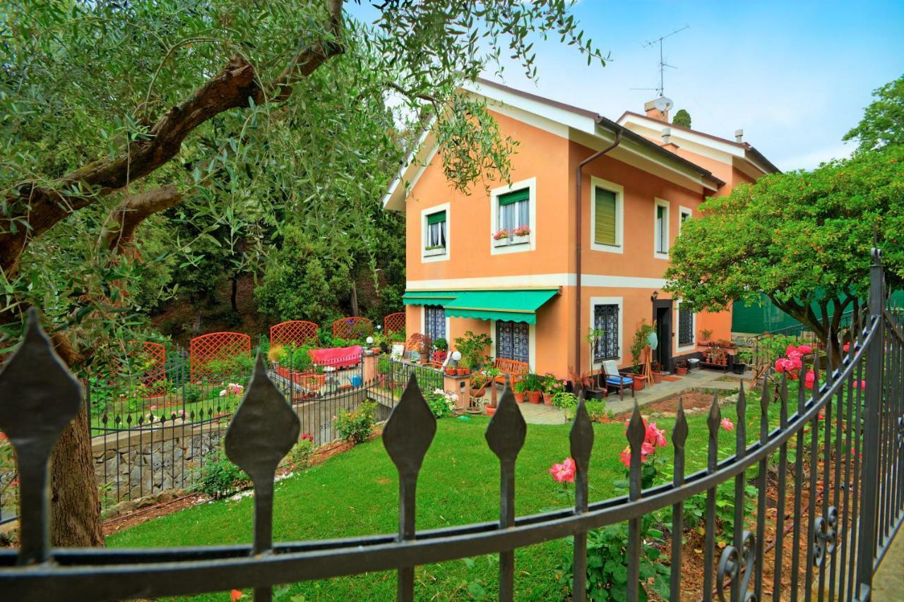 B&B La Rosa Segreta Genoa Bagian luar foto